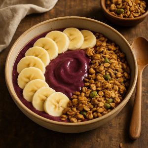 Açaibowl met banaan en granola